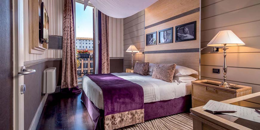 The Inn At The Spanish Step  is Hotel in rome centre
